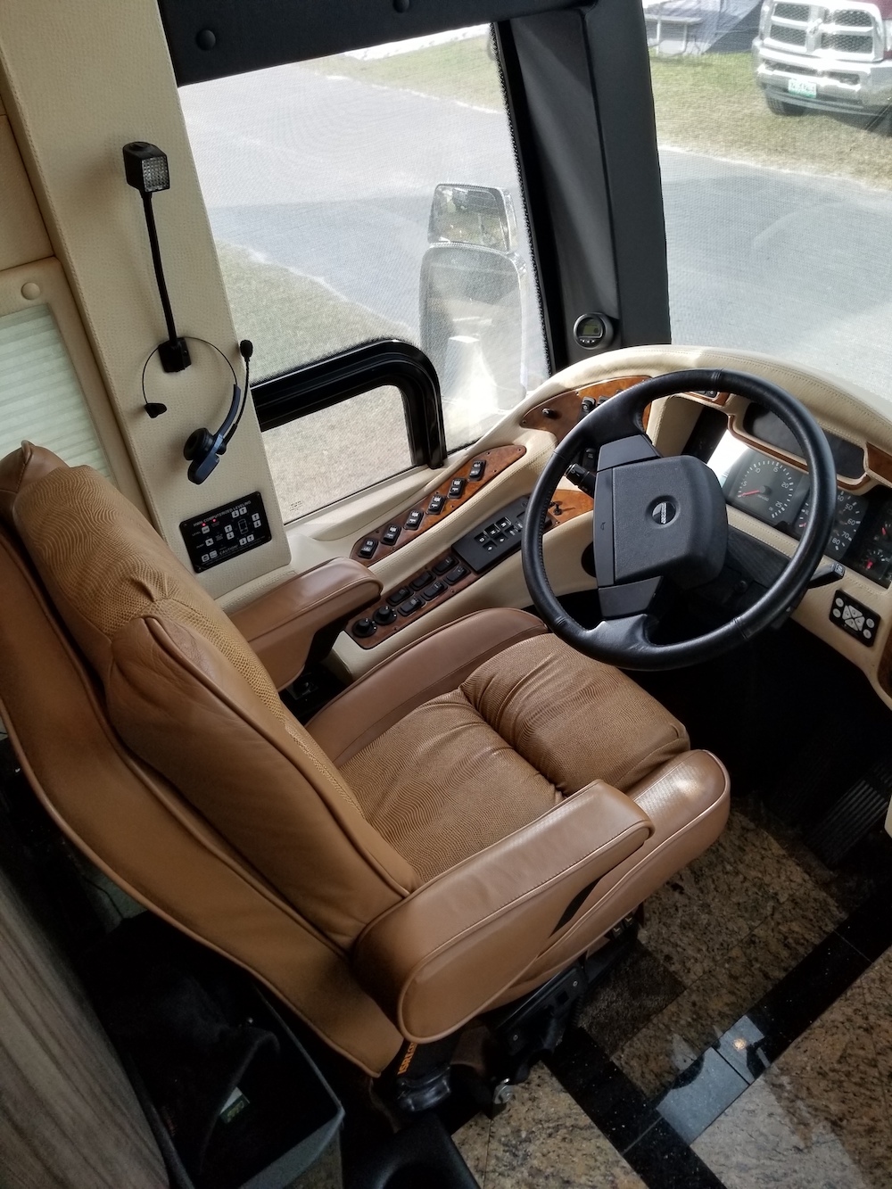 2005 Prevost Millennium H3-45 For Sale