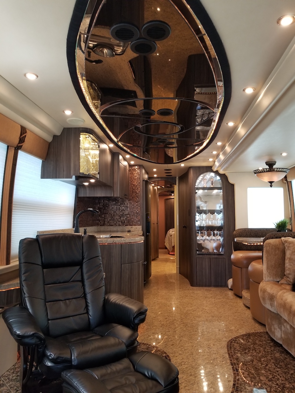 2005 Prevost Millennium H3-45 For Sale