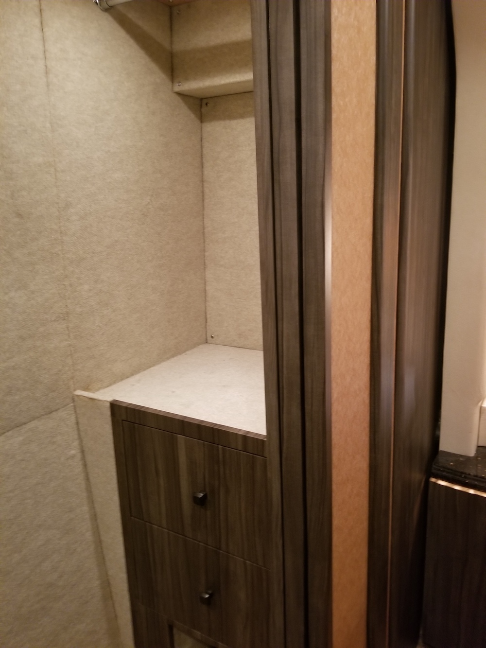 2005 Prevost Millennium H3-45 For Sale