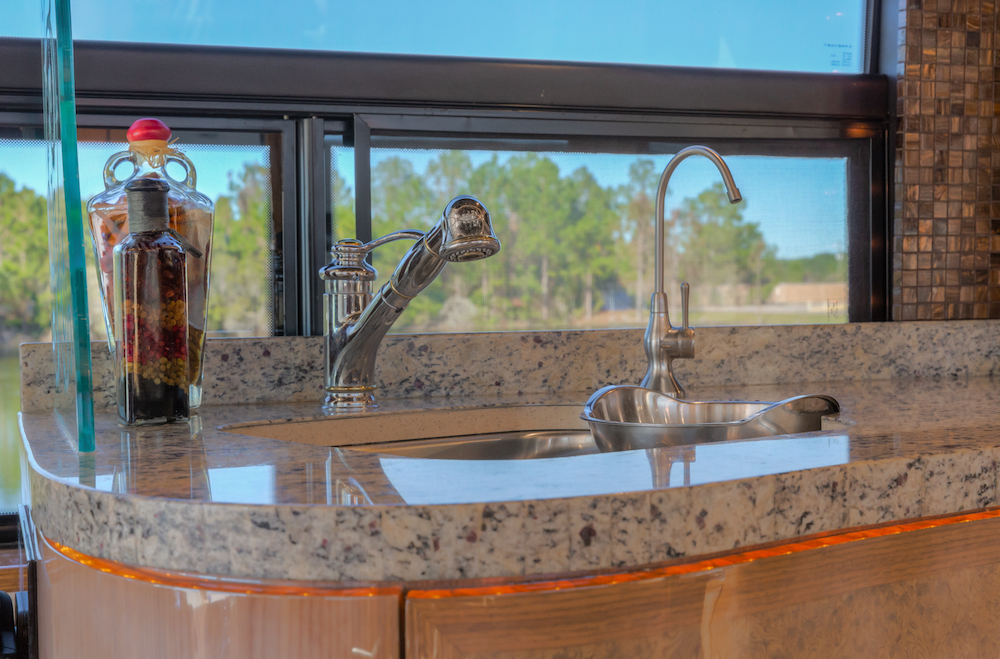 2005 Prevost Millennium H3-45 For Sale