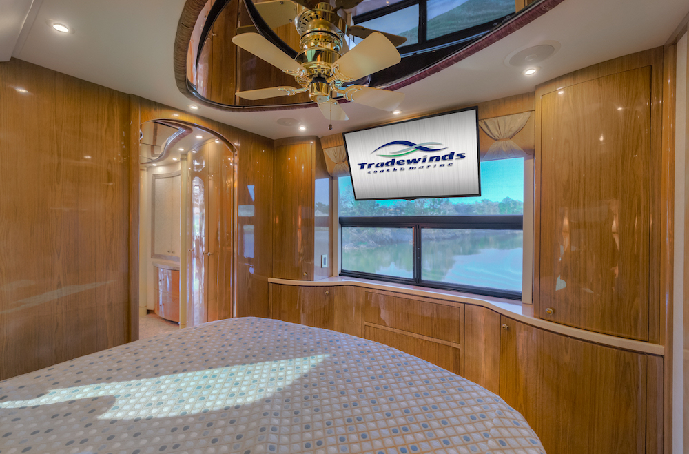 2005 Prevost Millennium H3-45 For Sale