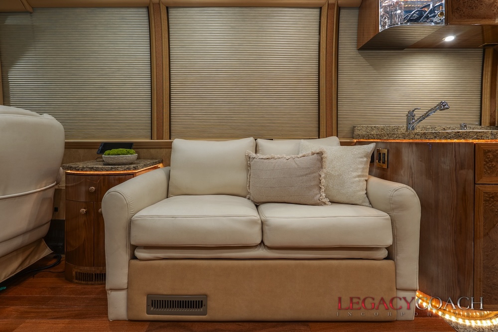 2005 Prevost Millennium XLII For Sale