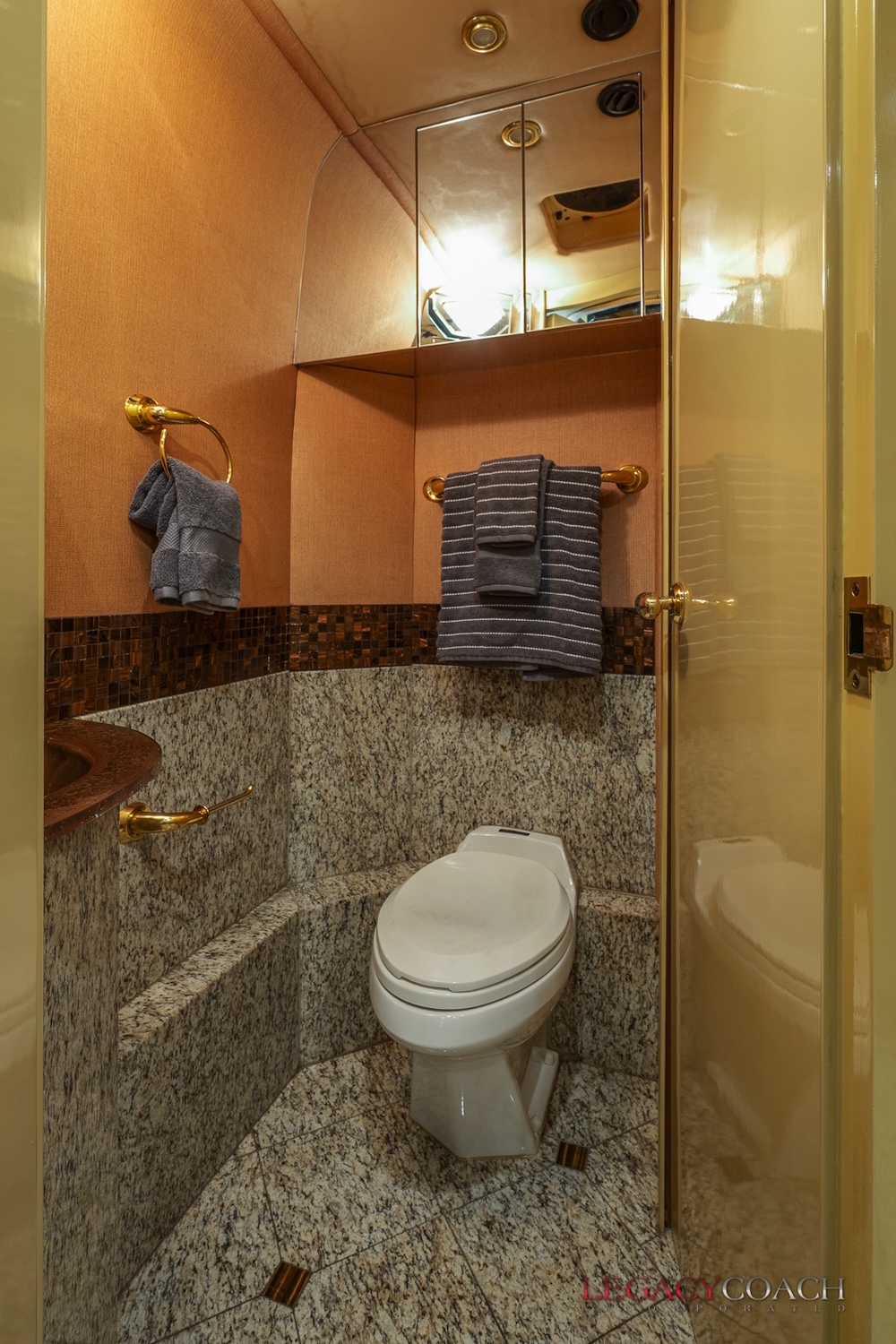 2005 Prevost Millennium XLII For Sale