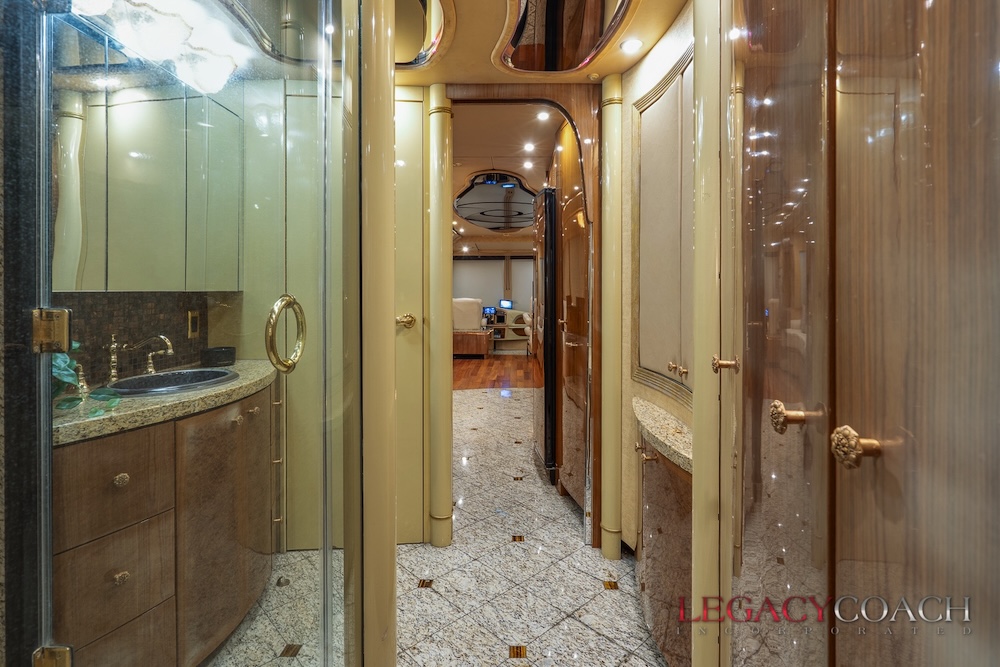 2005 Prevost Millennium XLII For Sale