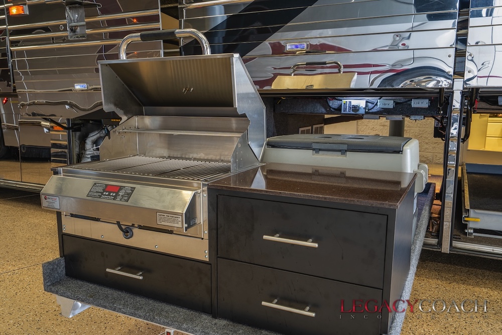 2005 Prevost Millennium XLII For Sale