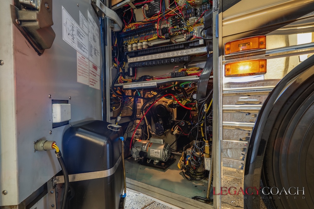 2005 Prevost Millennium XLII For Sale