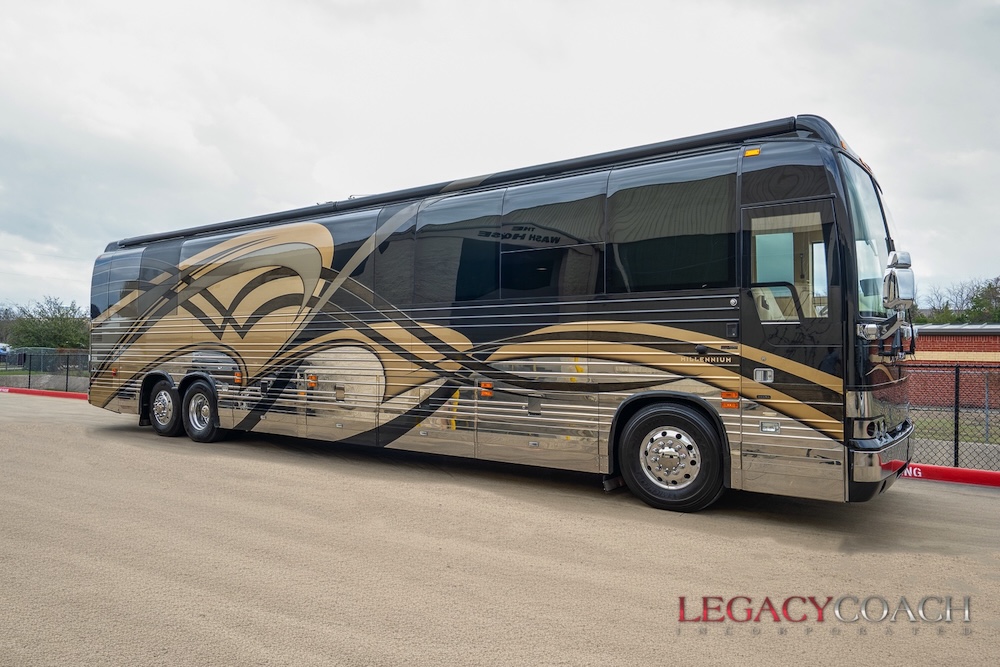 2005 Prevost Millennium XLII For Sale