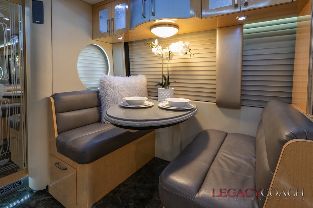2005 Prevost Parliament XLII For Sale