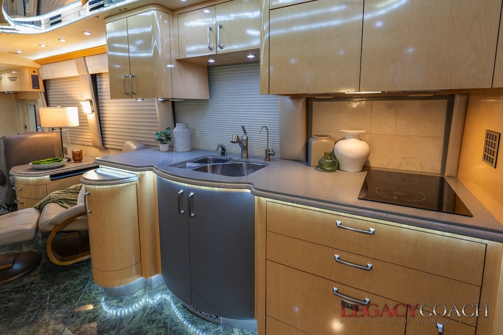 2005 Prevost Parliament XLII For Sale