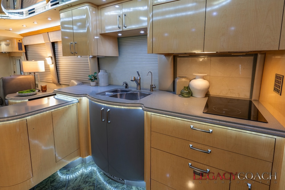 2005 Prevost Parliament XLII For Sale