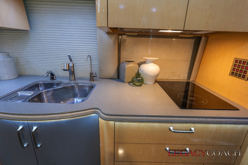 2005 Prevost Parliament XLII For Sale