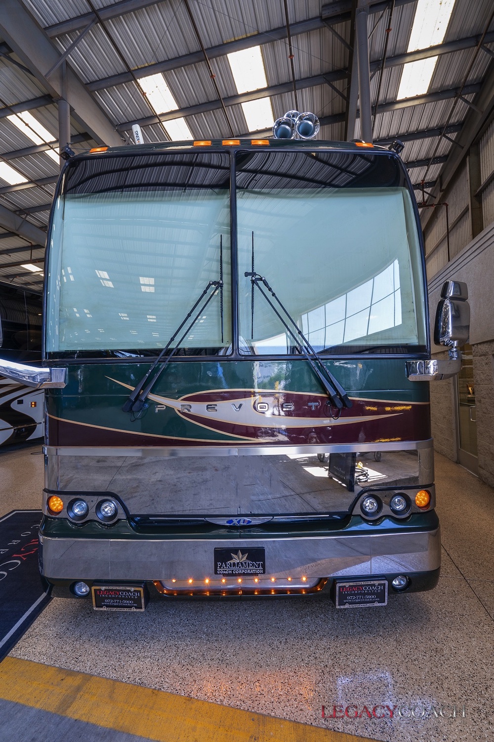 2005 Prevost Parliament XLII For Sale