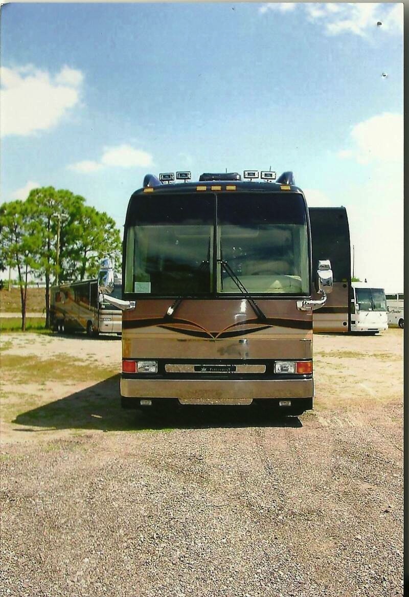 2005 Prevost Parliament XLII For Sale