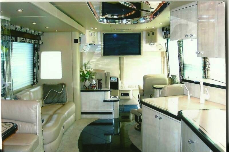 2005 Prevost Parliament XLII For Sale