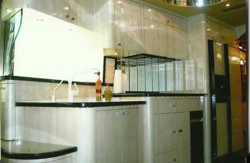2005 Prevost Parliament XLII For Sale