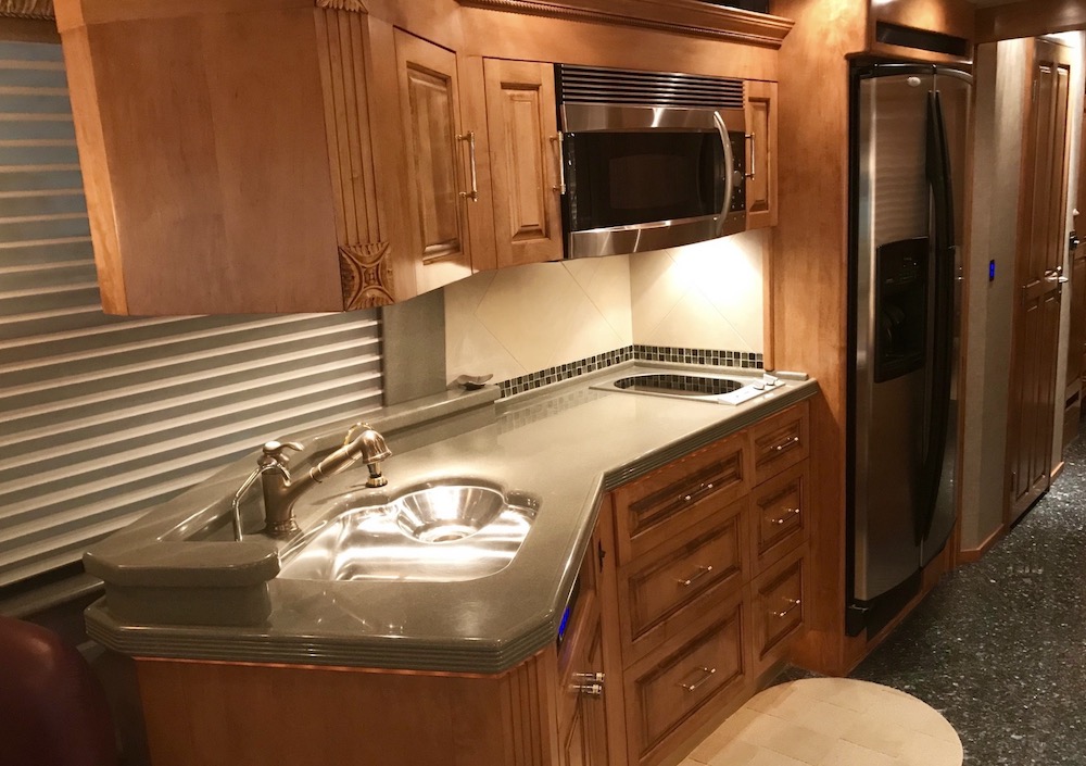 2005 Prevost Royale XLII For Sale