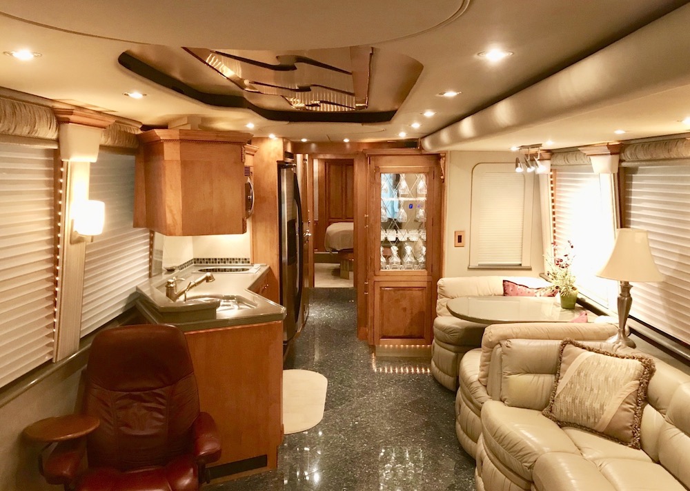 2005 Prevost Royale XLII For Sale