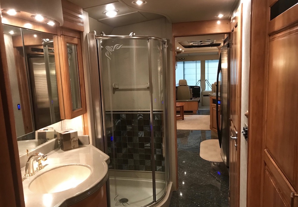 2005 Prevost Royale XLII For Sale