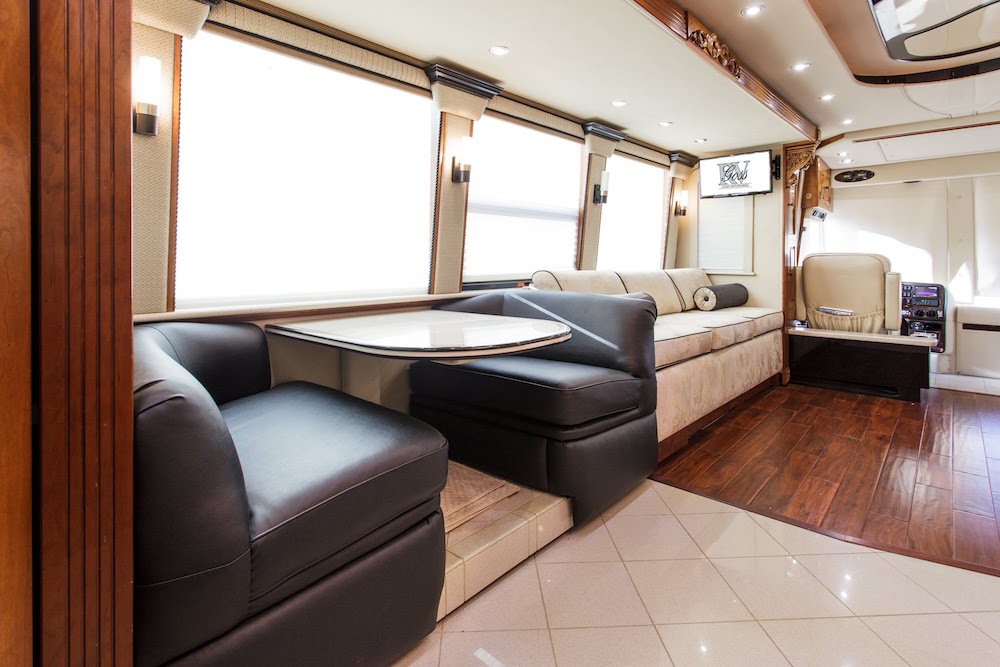 2005 Prevost Royale XLII For Sale