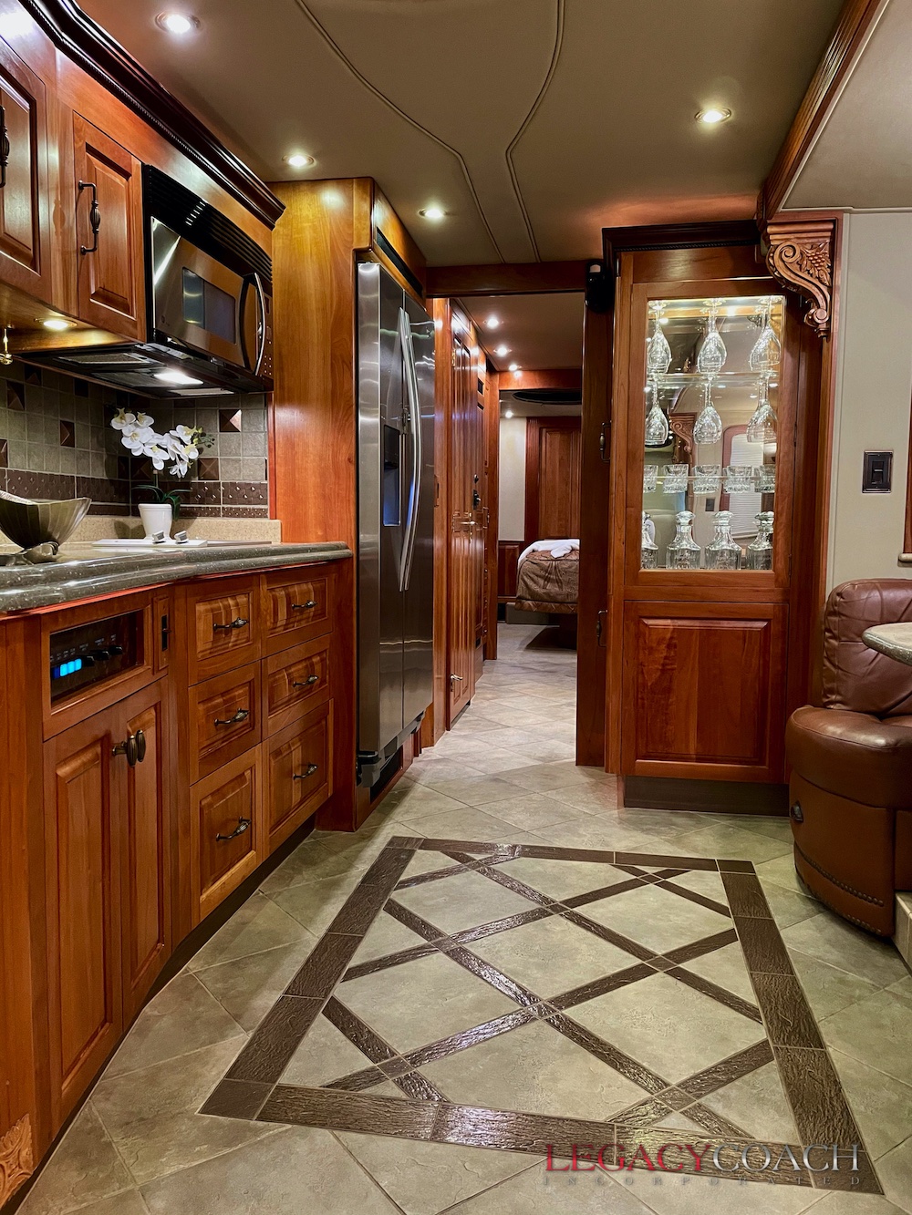 2005 Prevost Royale XLII For Sale