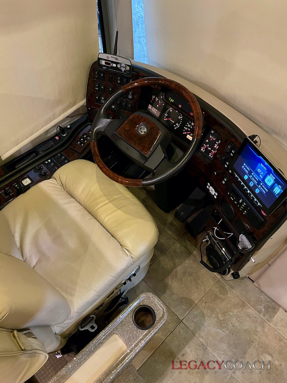 2005 Prevost Royale XLII For Sale