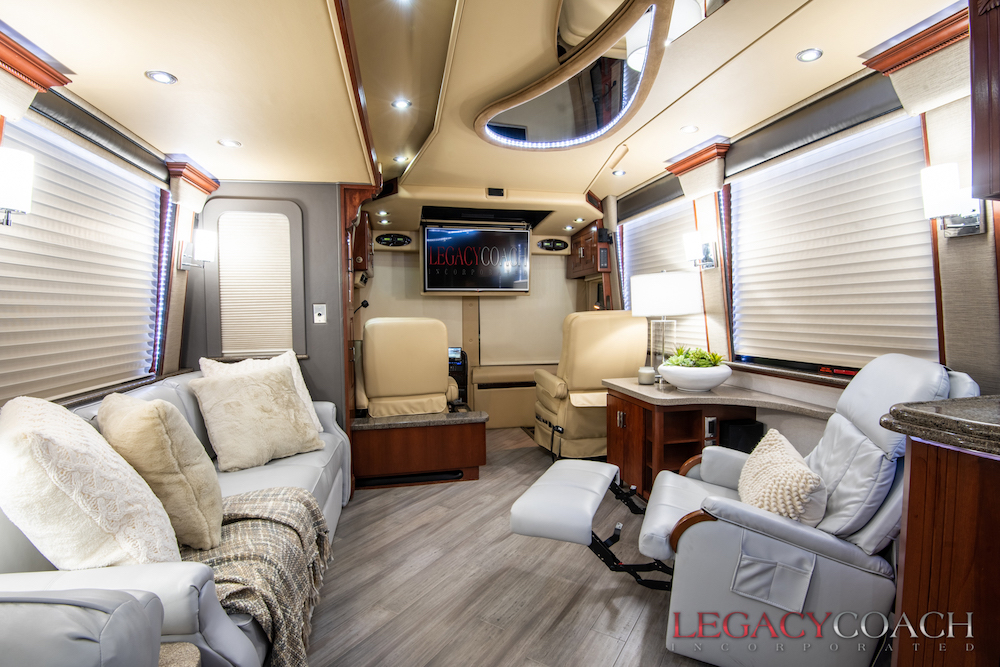 2005 Prevost Royale XLII For Sale