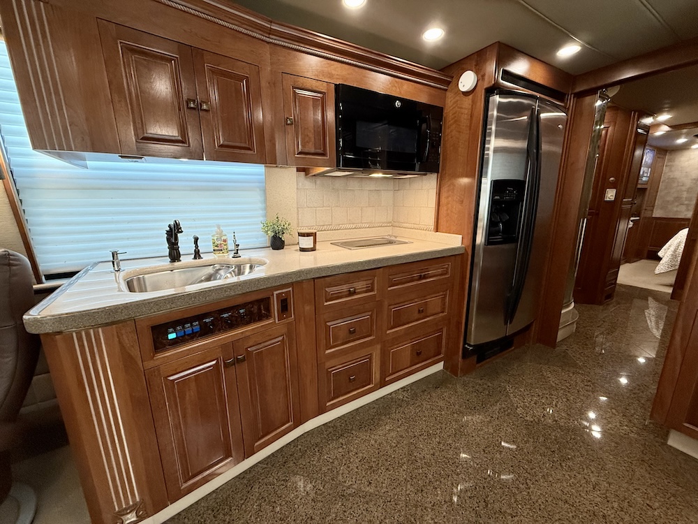 2005 Prevost Royale XLII For Sale