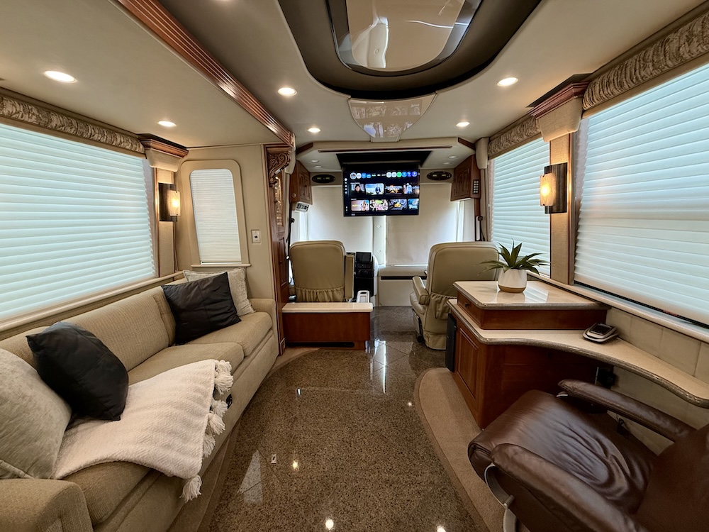 2005 Prevost Royale XLII For Sale
