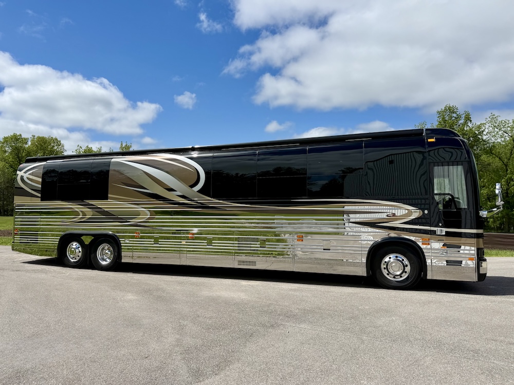 2005 Prevost Royale XLII For Sale