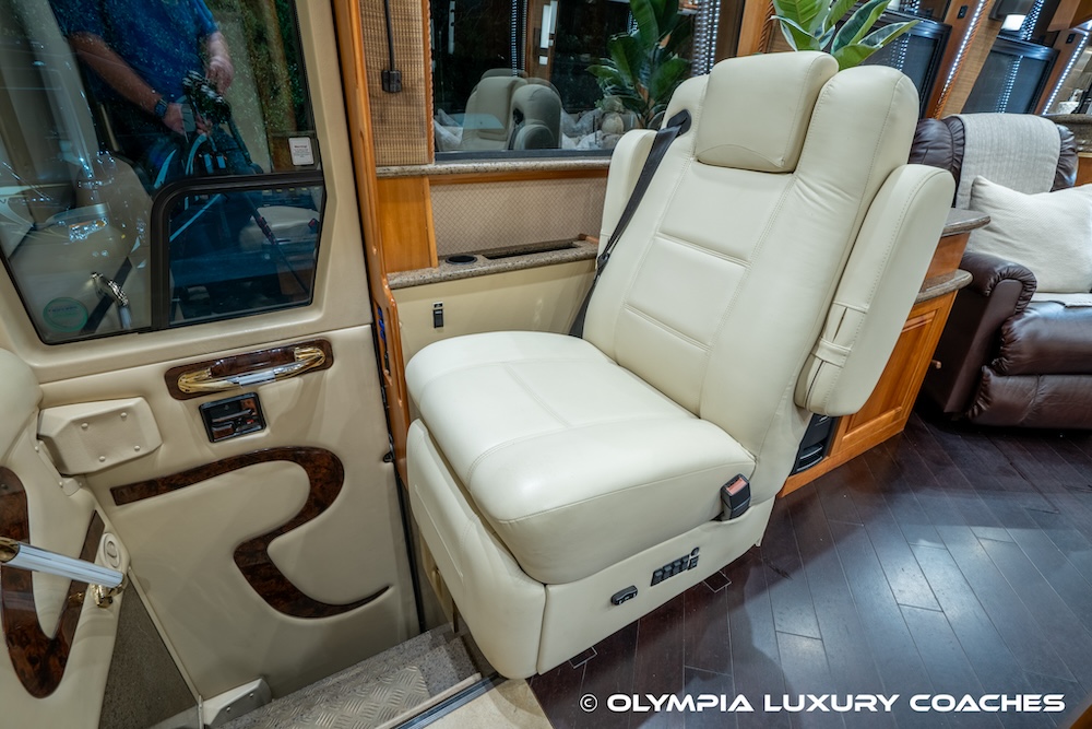 2005 Prevost Royale XLII For Sale