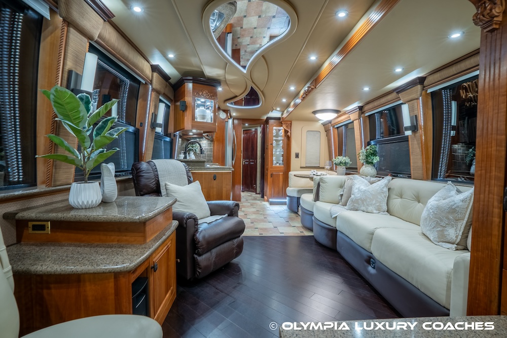2005 Prevost Royale XLII For Sale