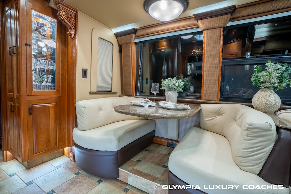 2005 Prevost Royale XLII For Sale