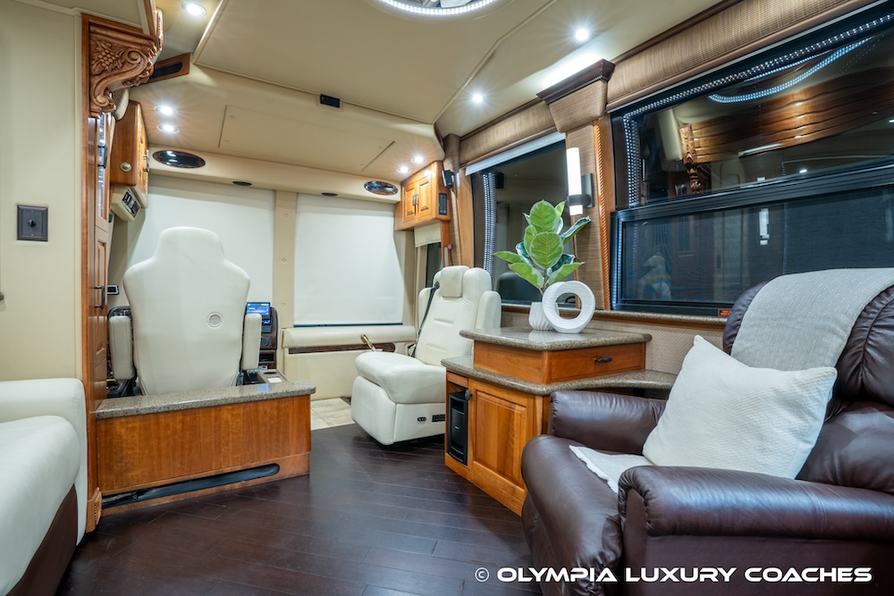 2005 Prevost Royale XLII For Sale