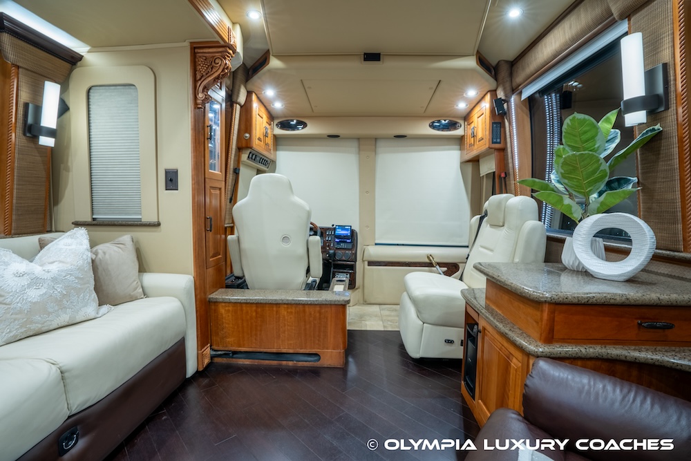 2005 Prevost Royale XLII For Sale