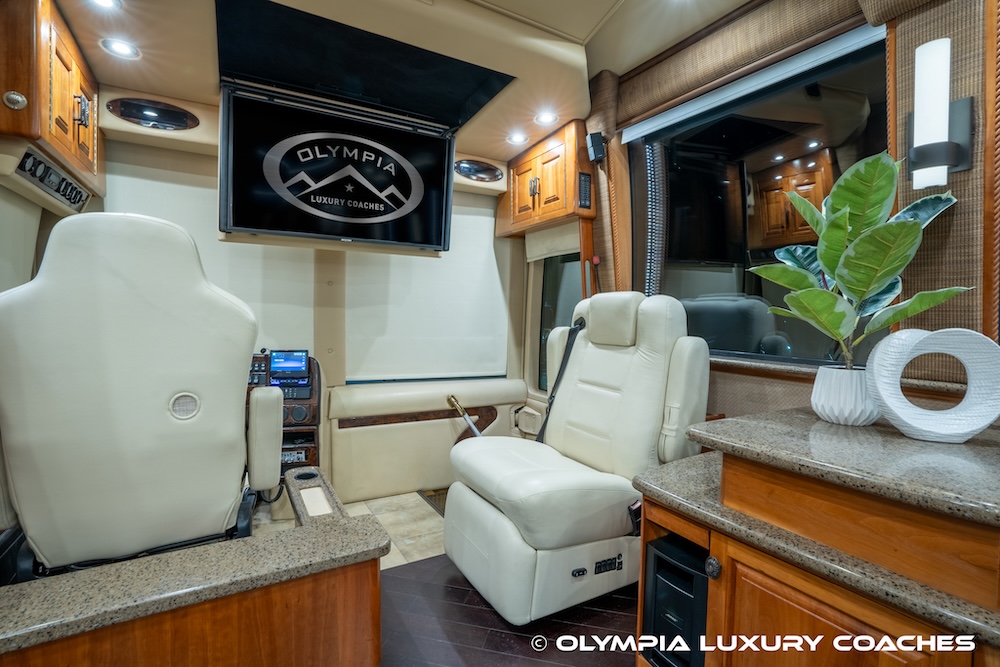 2005 Prevost Royale XLII For Sale