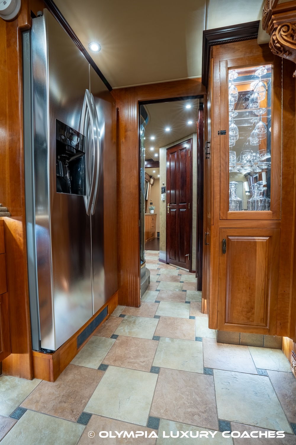 2005 Prevost Royale XLII For Sale