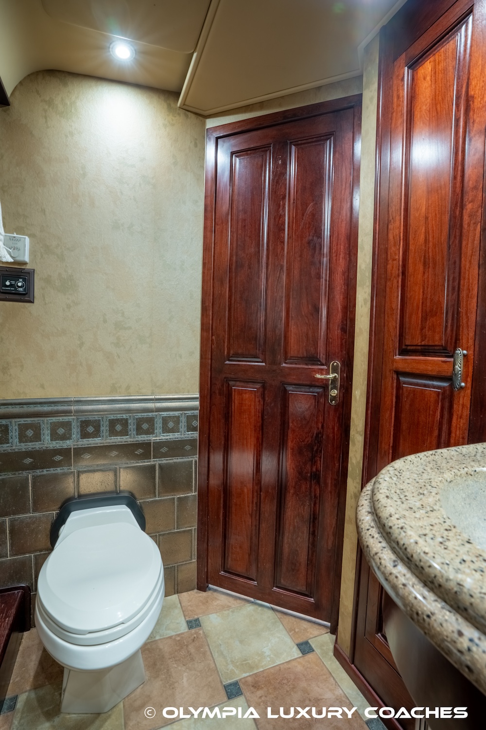 2005 Prevost Royale XLII For Sale