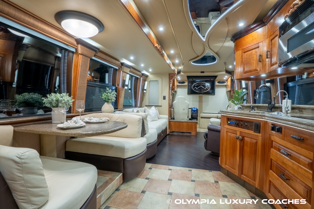 2005 Prevost Royale XLII For Sale