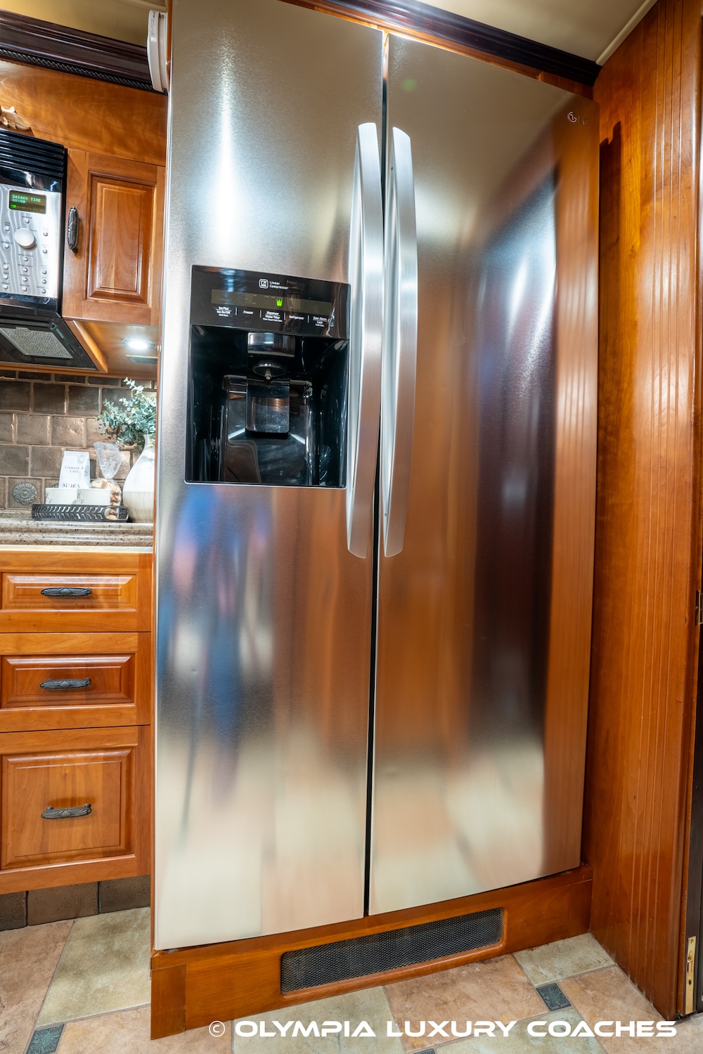 2005 Prevost Royale XLII For Sale