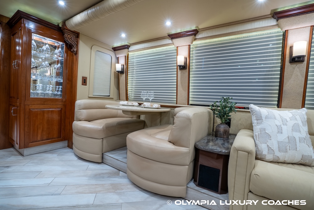 2005 Prevost Royale XLII For Sale