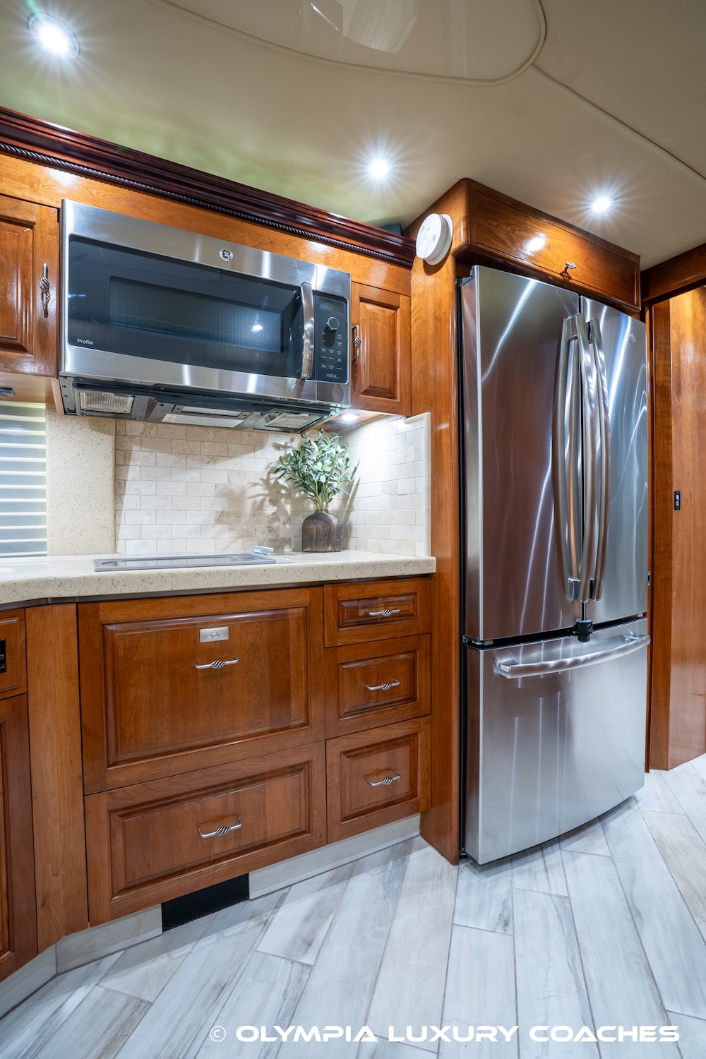2005 Prevost Royale XLII For Sale