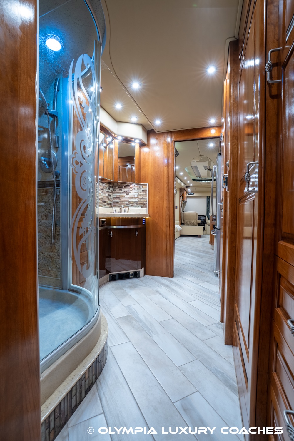 2005 Prevost Royale XLII For Sale