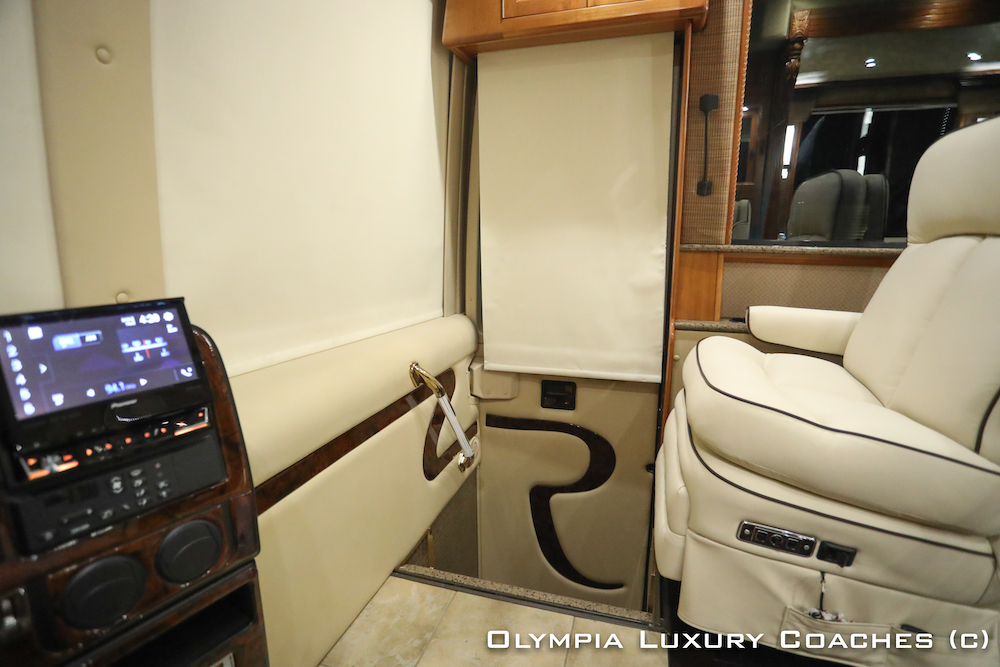 2005 Prevost Royale XLII  For Sale