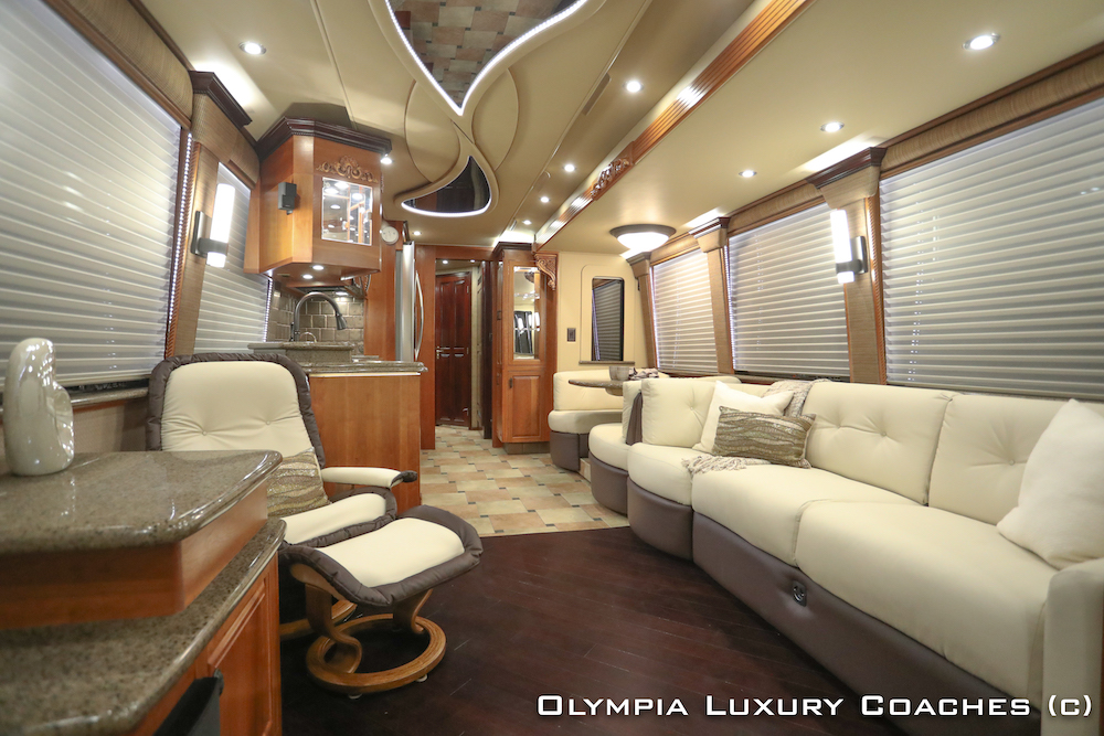 2005 Prevost Royale XLII  For Sale