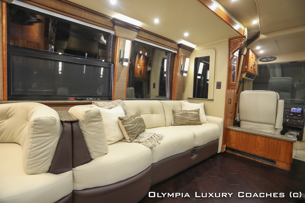 2005 Prevost Royale XLII  For Sale