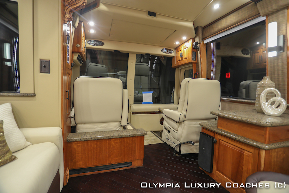 2005 Prevost Royale XLII  For Sale