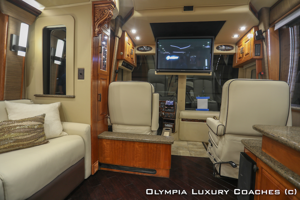 2005 Prevost Royale XLII  For Sale