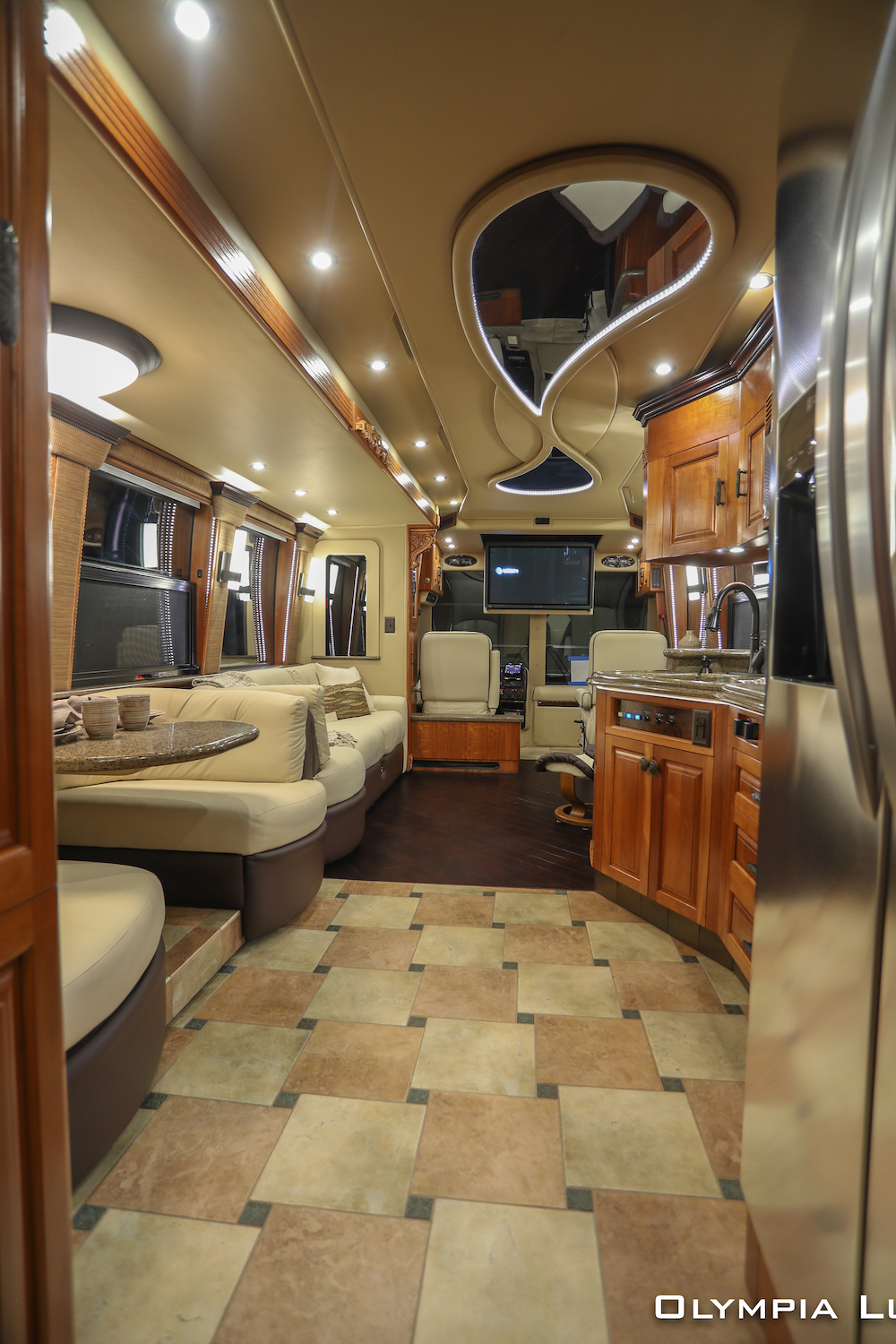 2005 Prevost Royale XLII  For Sale