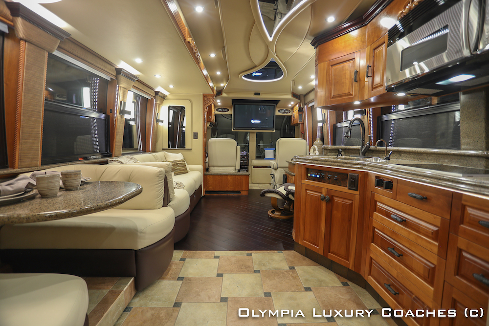 2005 Prevost Royale XLII  For Sale