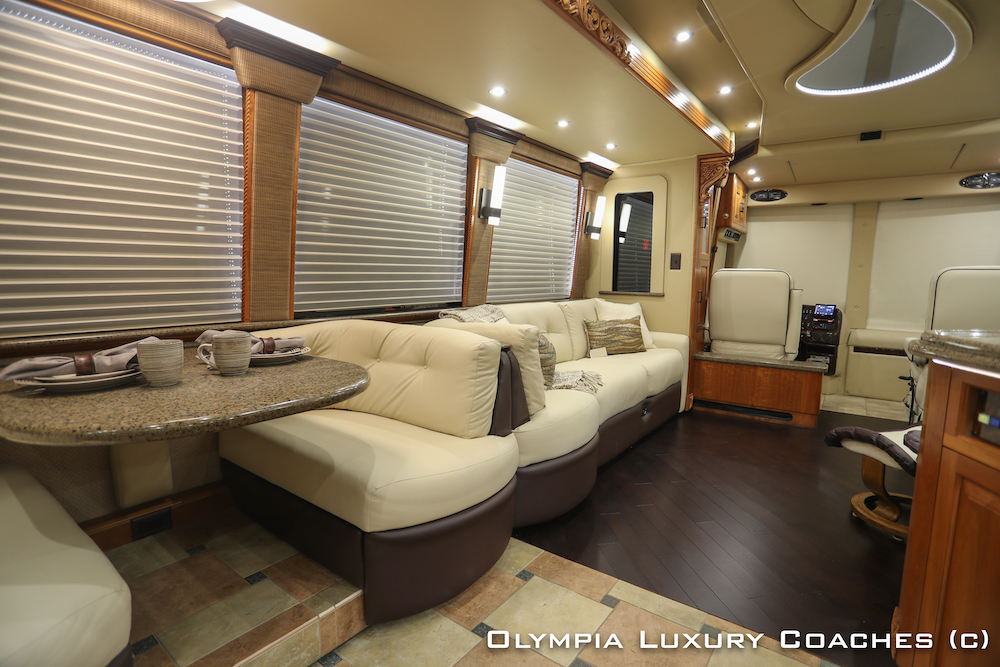 2005 Prevost Royale XLII  For Sale